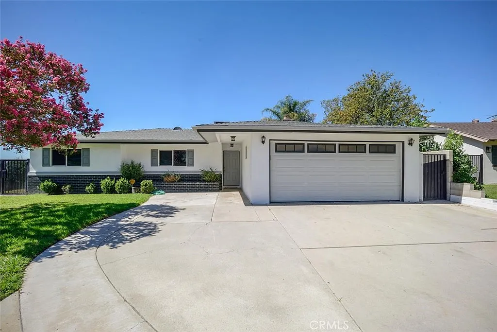 3 bed, 1552 sqft, $3,500 — Photo 1