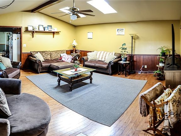 4th image of 10914 Woodview Blvd