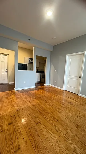 122 N Main St #3A Photo 1