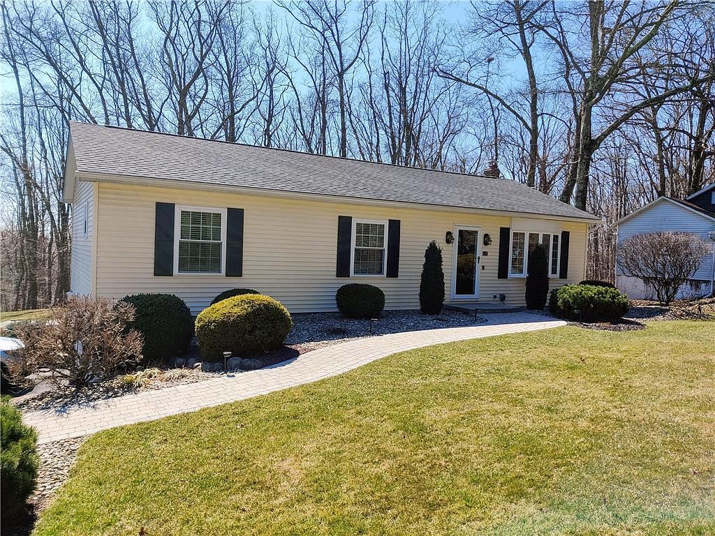 836 Constitution Ave, Pen Argyl, PA 18072 Zillow