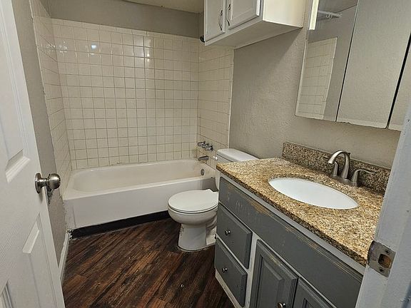 5th image of 3418 Heatherton Dr APT 2