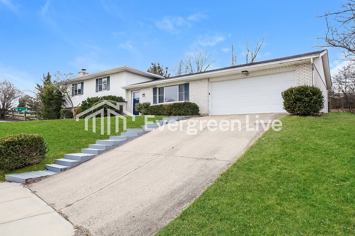 Building Photo - 17 Fairborn Ct