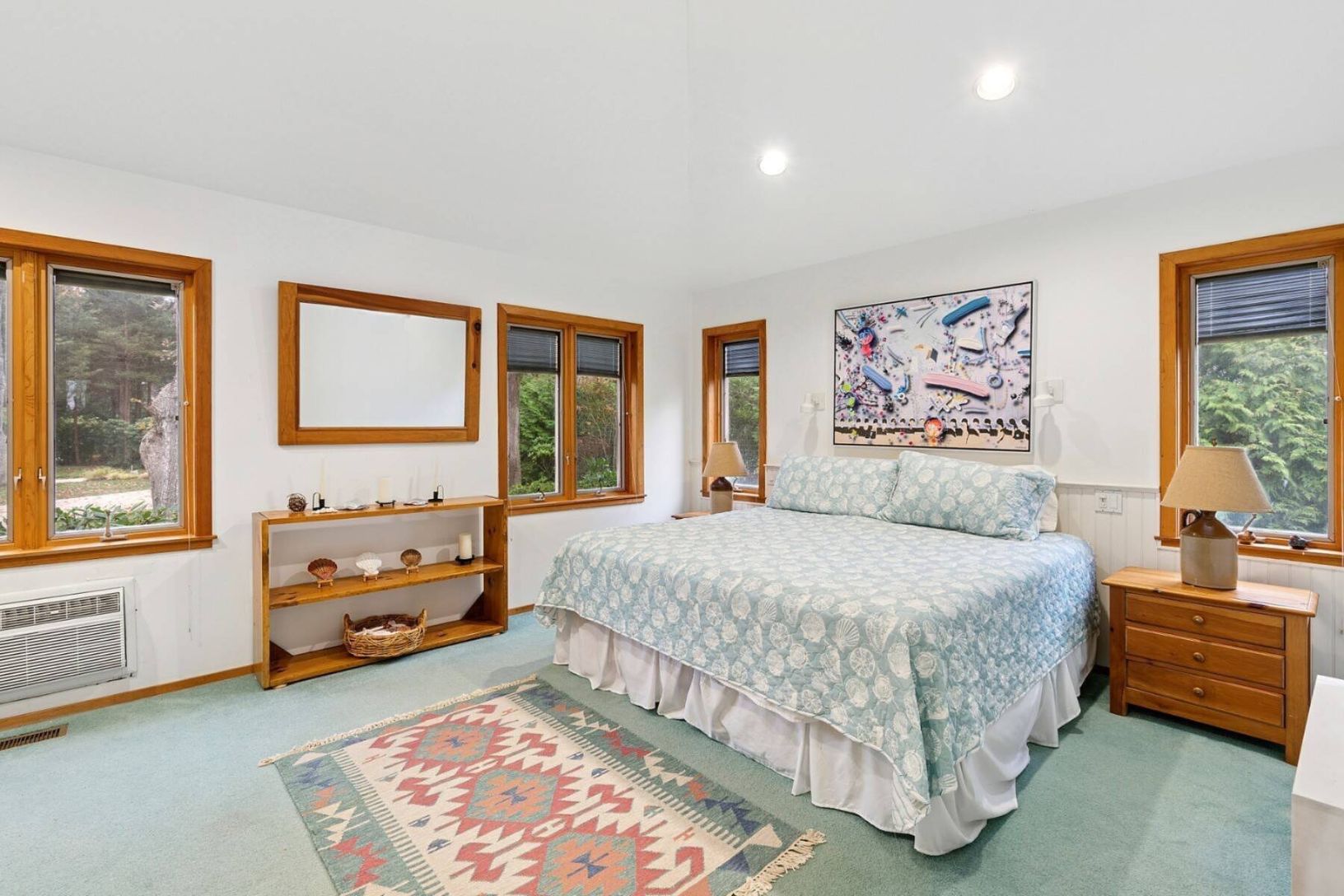  Spacious Guest Bedroom