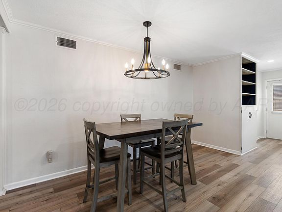 4th image of 405 Centre St