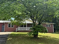 106 Brookwood Dr