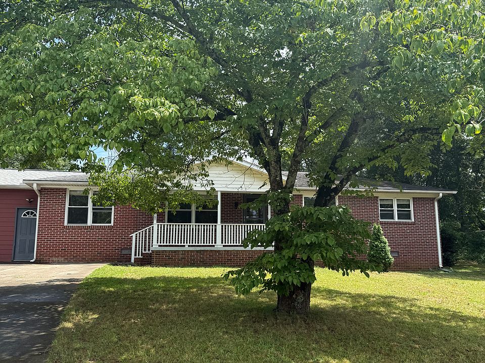 1st image of 106 Brookwood Dr