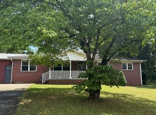 106 Brookwood Dr, Seneca, SC 29678