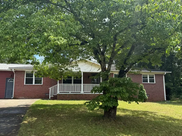 106 Brookwood Dr, Seneca, SC 29678