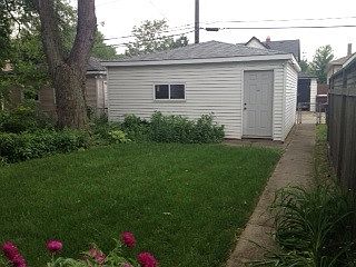 2nd image of 1039 Lyman Ave