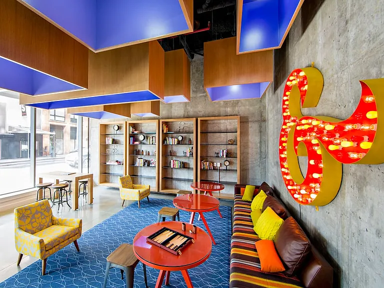 Leasing Center