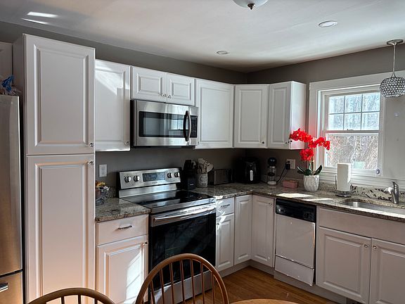 5th image of 11 W Fountain St Floor 1