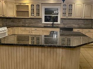 27 Manor Rd, Phillipsburg, NJ 08865