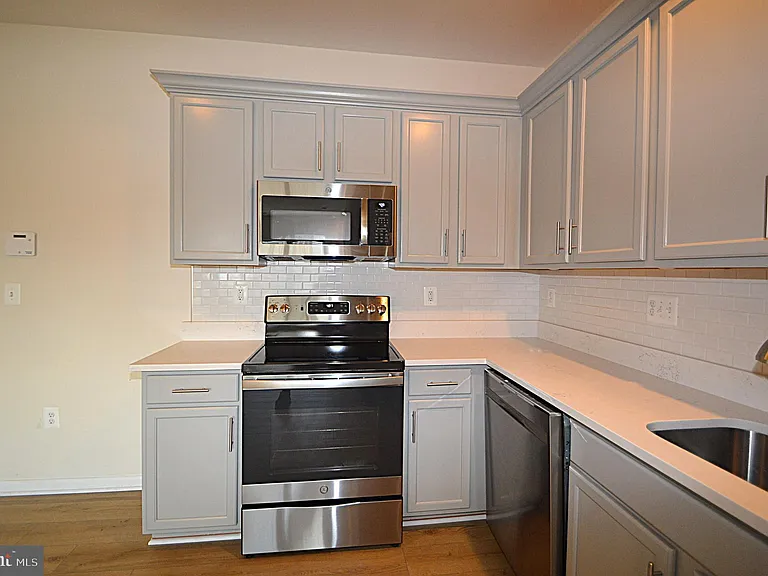 20508 Milbridge Ter — Photo 15