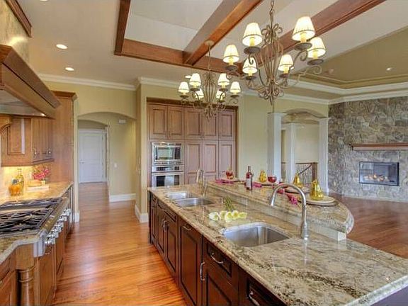 Gourmet Kitchen