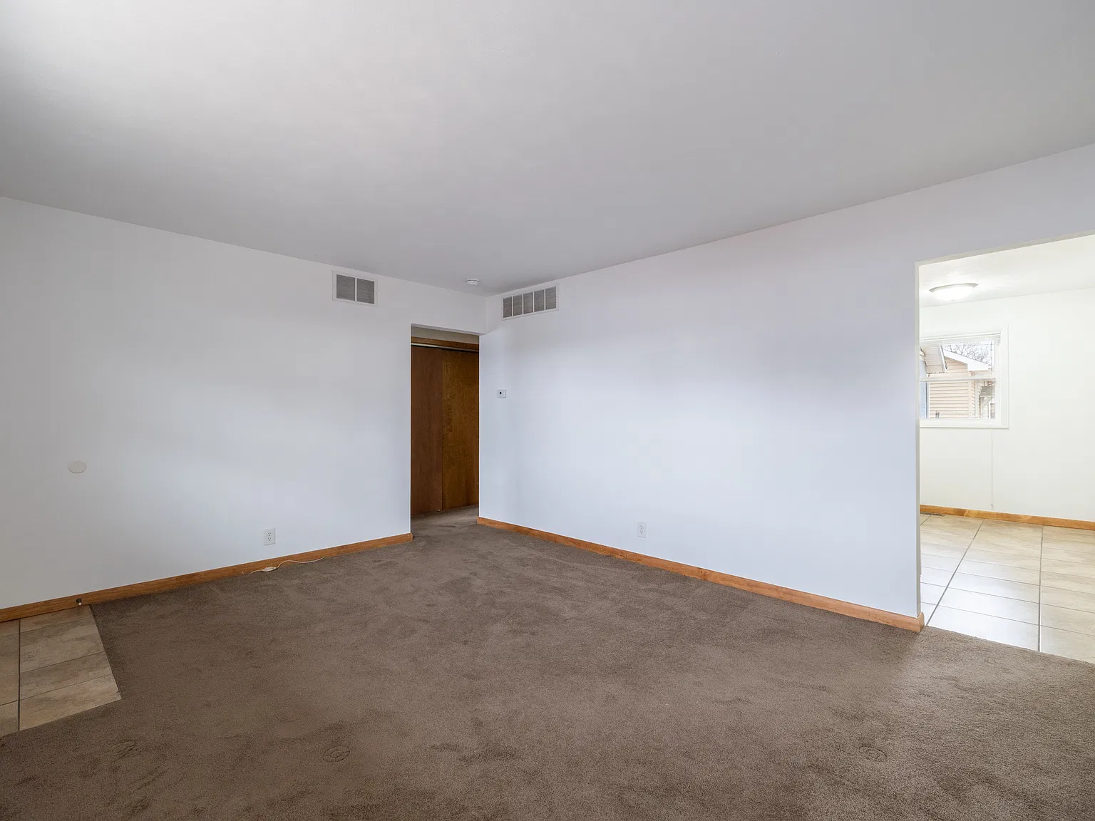 2 bed, 875 sqft, $875 — Photo 4