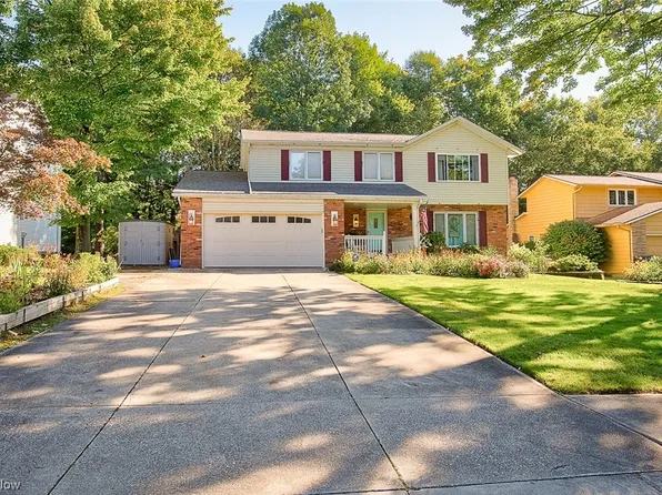 32705 Stony Brook Ln, Solon, OH 44139