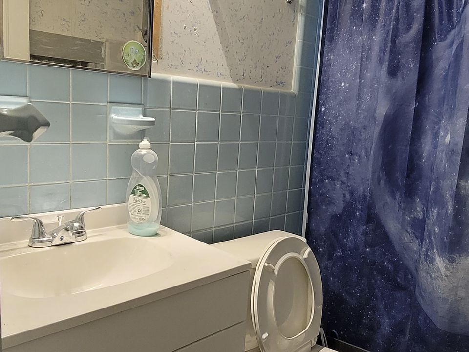 2nd image of 18 N 13th St Floor 1
