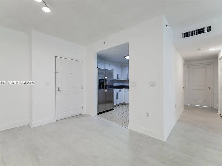1250 S Miami Ave #1906 — Photo 2