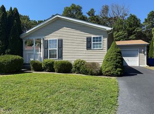 16 Pine Grove Ave, Manahawkin, NJ 08050