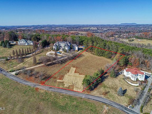 3rd image of Bentwood Dr