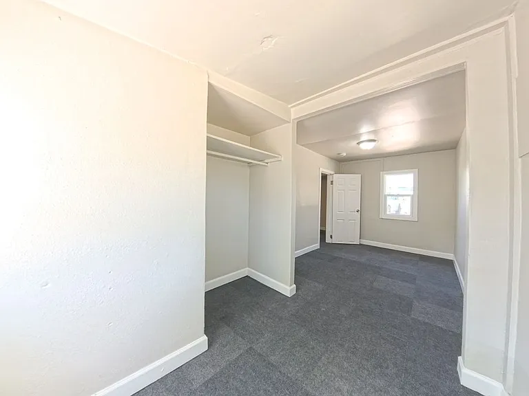 2938 E Euclid Ave — Photo 9