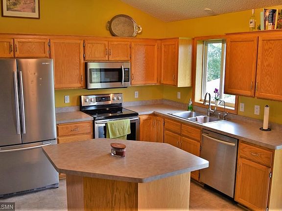 2nd image of 419 Garden Dr