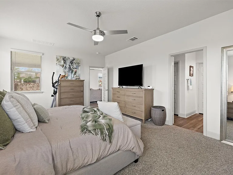 16401 Coratina Dr — Photo 4