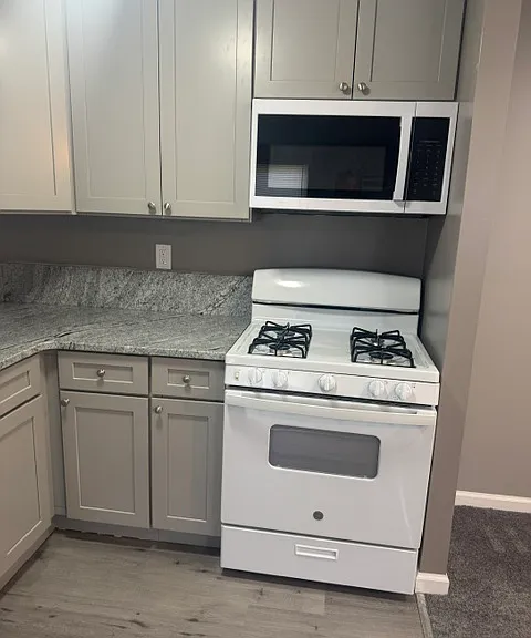 8742 Cottage St #J6 — Photo 12