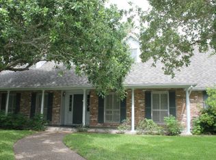 201 Cape Cod Dr, Corpus Christi, TX 78412