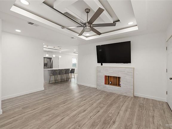 3rd image of 3210 Agualeguas St