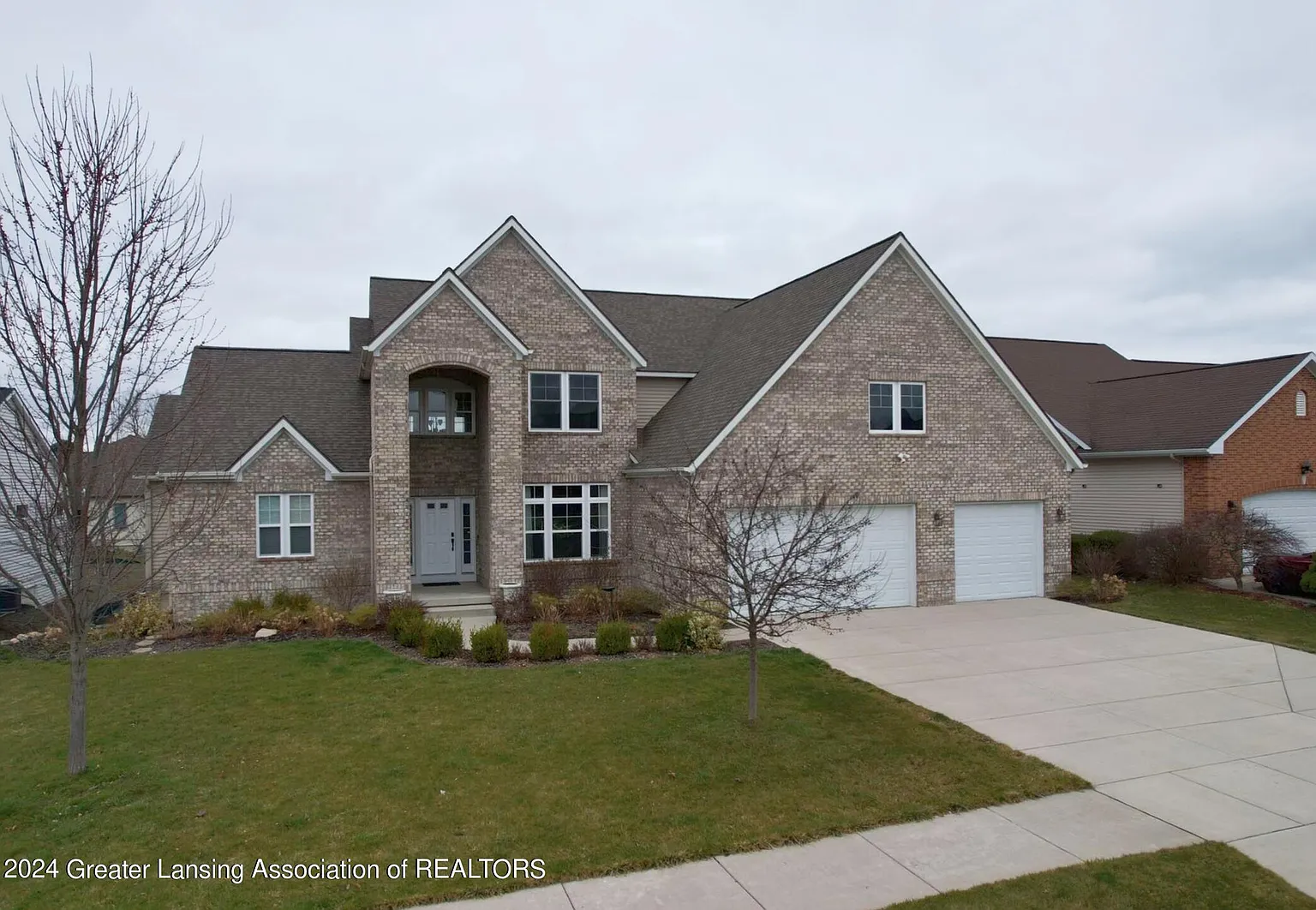 8300 Amaryllis Way photo 1