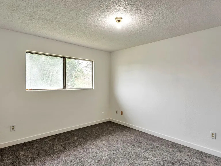 1702 C St SE #B — Photo 15
