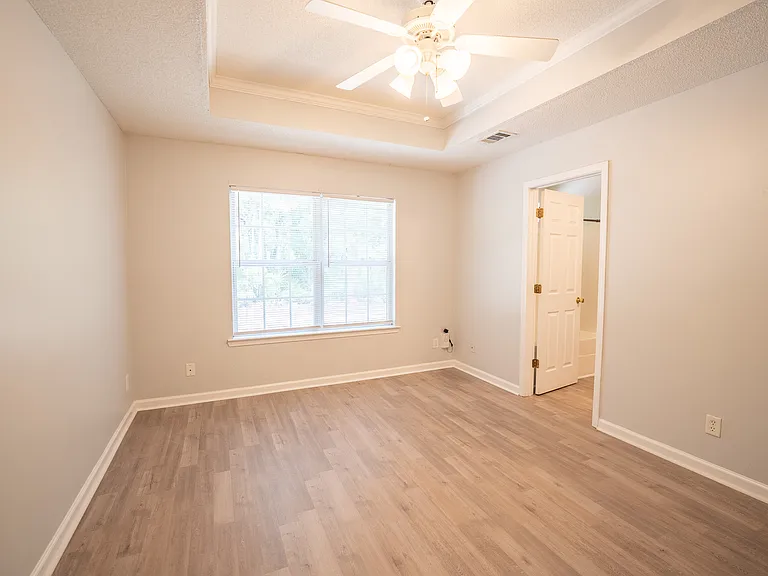 123 W Tisbury Ln — Photo 14
