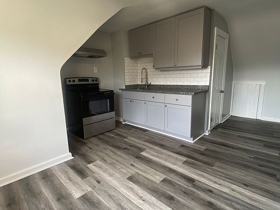 3rd image of 2624 4th St #2624