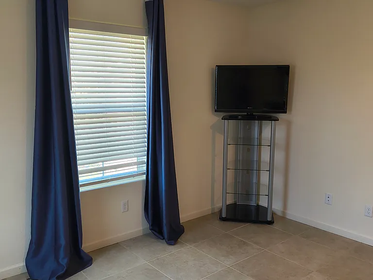1437 Thomas St #ADU — Photo 6