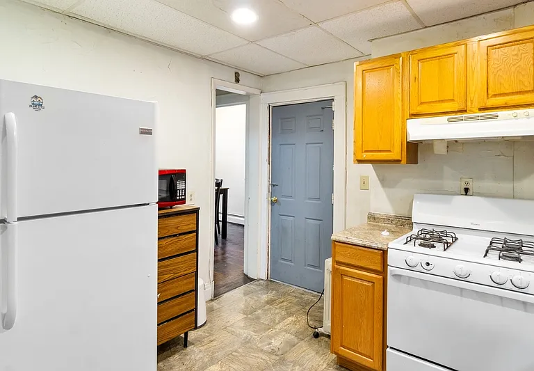822 Westcott St #1 — Photo 2