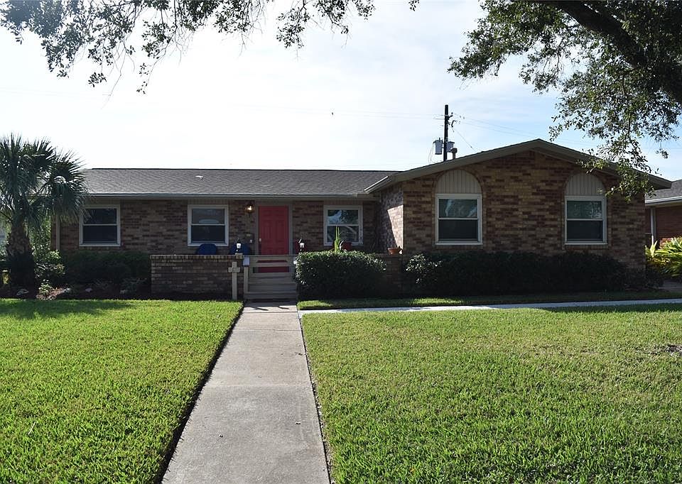 1st image of 5611 Teakwood Dr