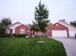 1308 E Juniper St, Canton, IL 61520