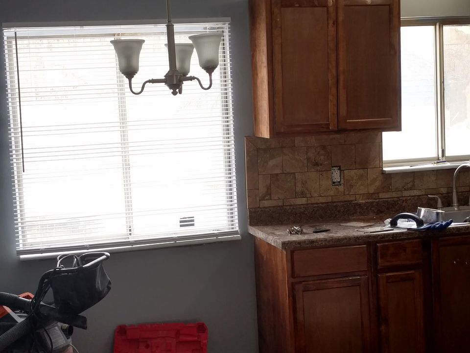 1st image of 194 Parkdale Ave