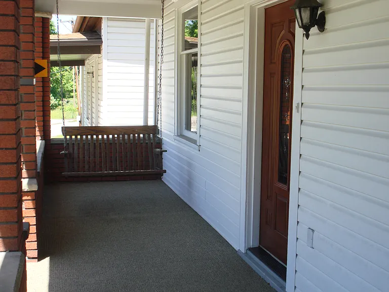 554 Hecla Rd — Photo 2