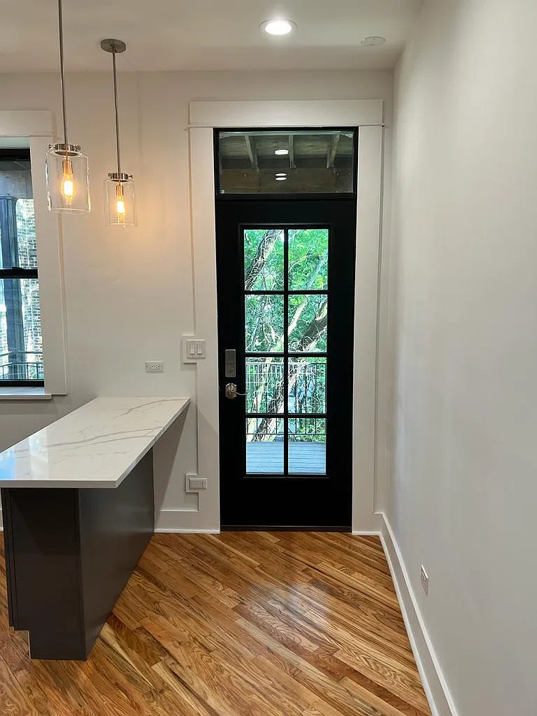 2845 W Palmer St — Photo 4