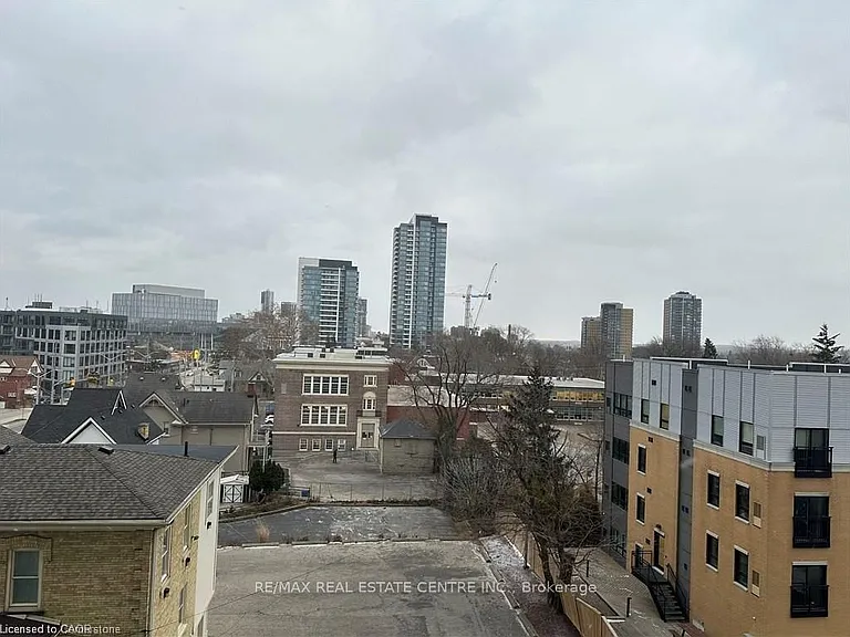 741 King St W #508 — Photo 4