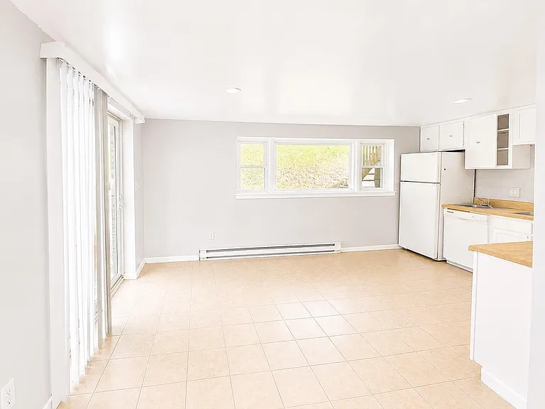 43 Glenmere Homesites Rd #1F — Photo 2