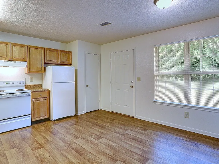 Rutherford Pointe Townhomes — Photo 16