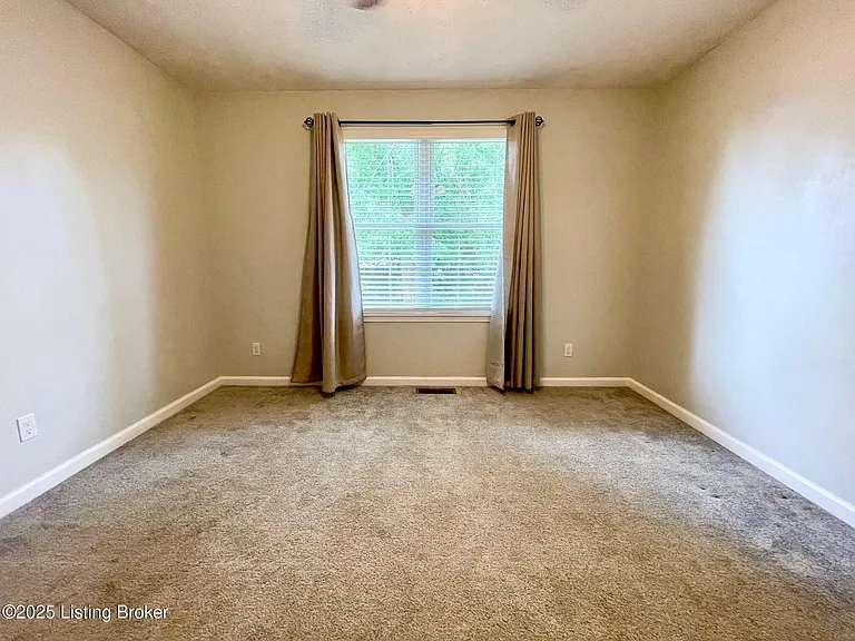 4800 Libby Ln — Photo 9