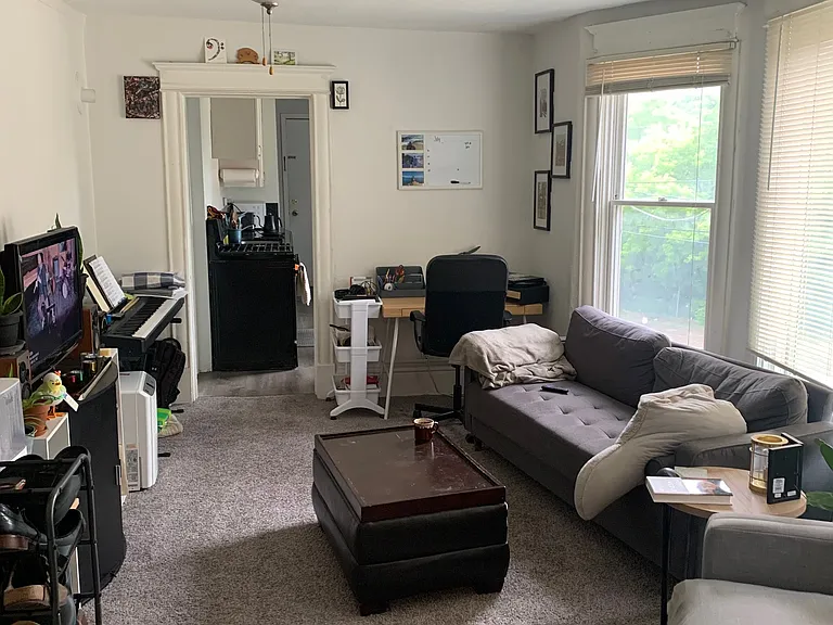 649 Erie St SE #3 — Photo 1
