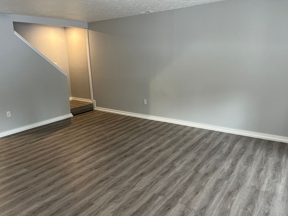 2nd image of 7162 Village Dr