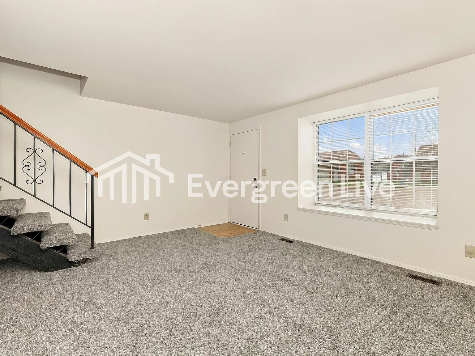 2 bed, 1.5 bath, 1094 sqft, $995 — Photo 4