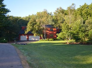 4365 Secretariat Ct, Cottage Grove, WI 53527