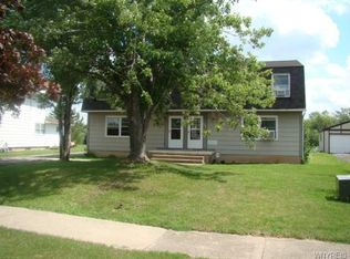 475 Kaymar Dr, Amherst, NY 14228